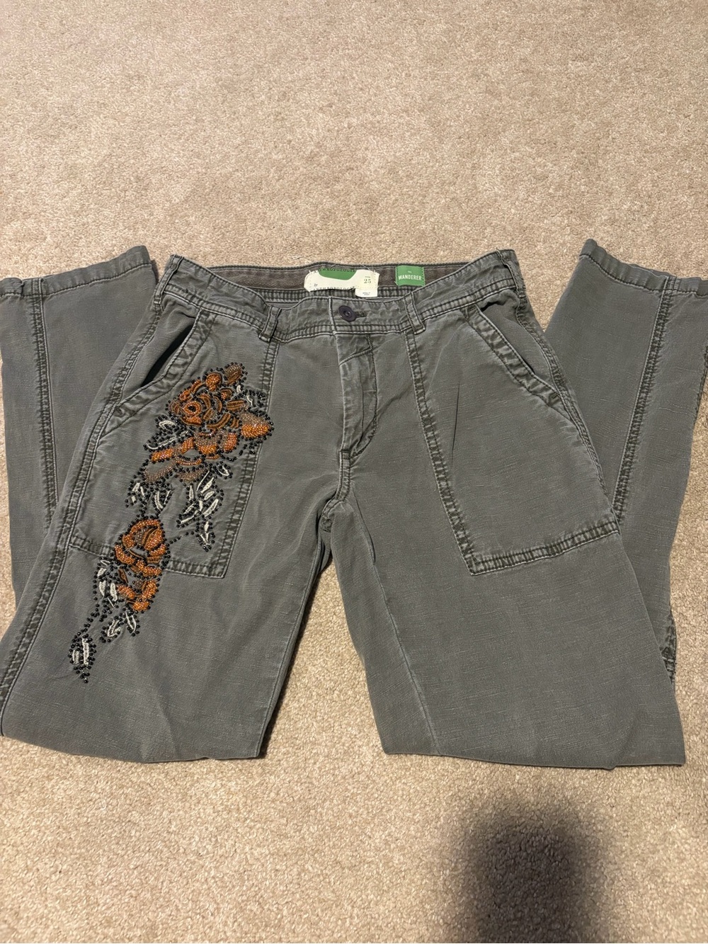 Anthropologie The Wanderer Beaded Embroidered Floral Cargo Pants Size 25 Olive G